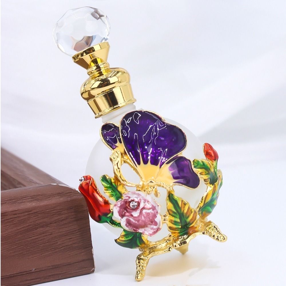Home Decor Dubai - 金属製25mlボトル ヴィンテージ空のエッセンシャルオイルボトル ドバイスタイルアンティークバタフライオイルディスペンサーボトル ホームデコレーション