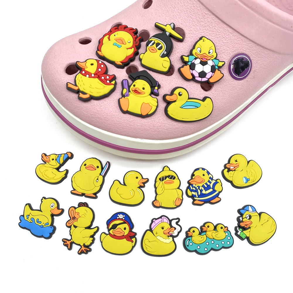 漫画黄色のアヒルの靴チャームピンクロックスフラワーホールシュ - Home Decor Yellow のレビューと価格