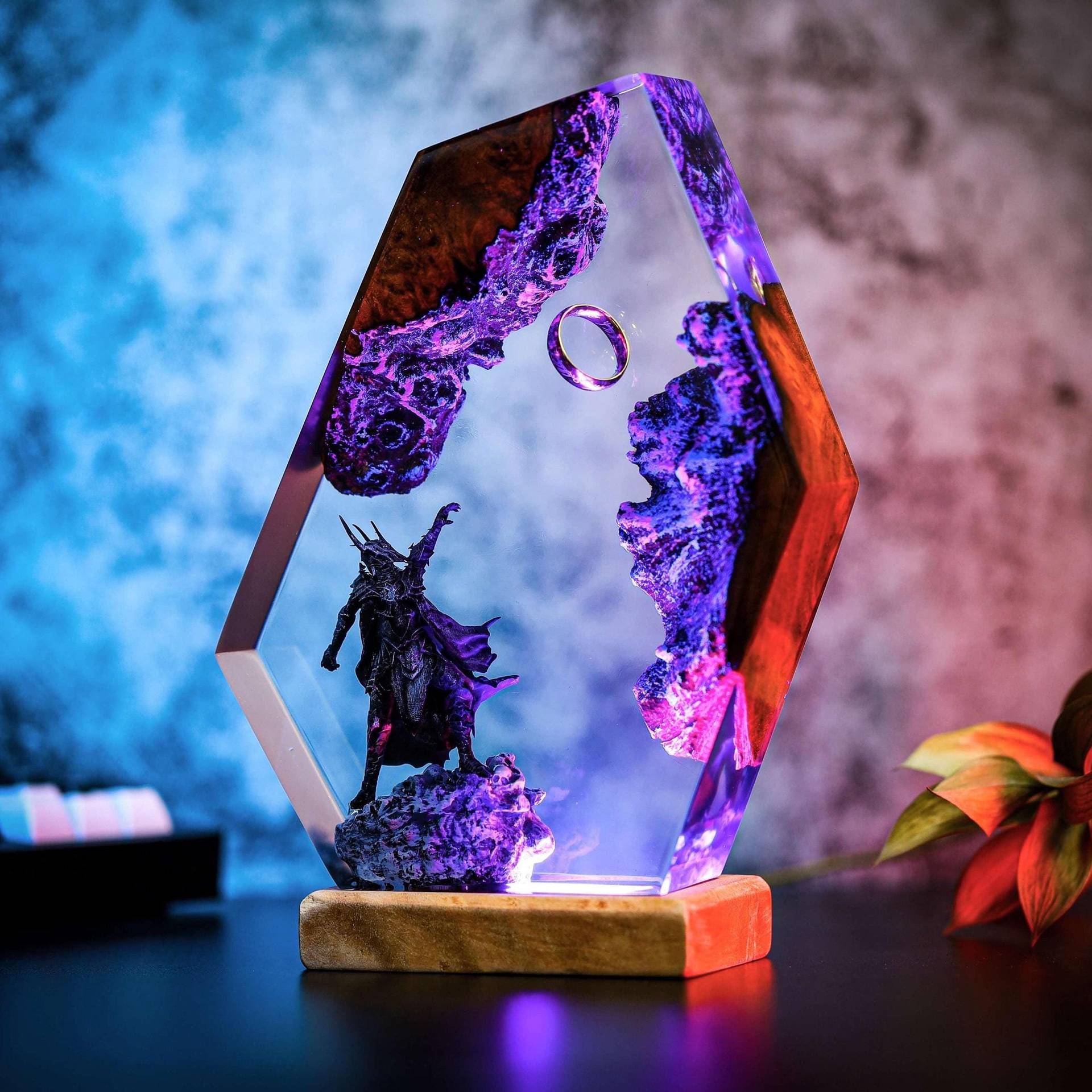 映画シーンフィギュアテーブル樹脂ランプマジックリングカラフル - Home Decor Resin のレビューと価格